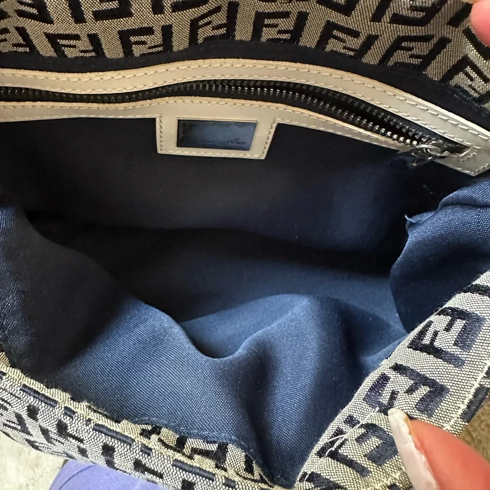 FENDI Zucchino Mamma Baguette Shoulder Handbag Canvas & White Leather - Picture 3 of 11